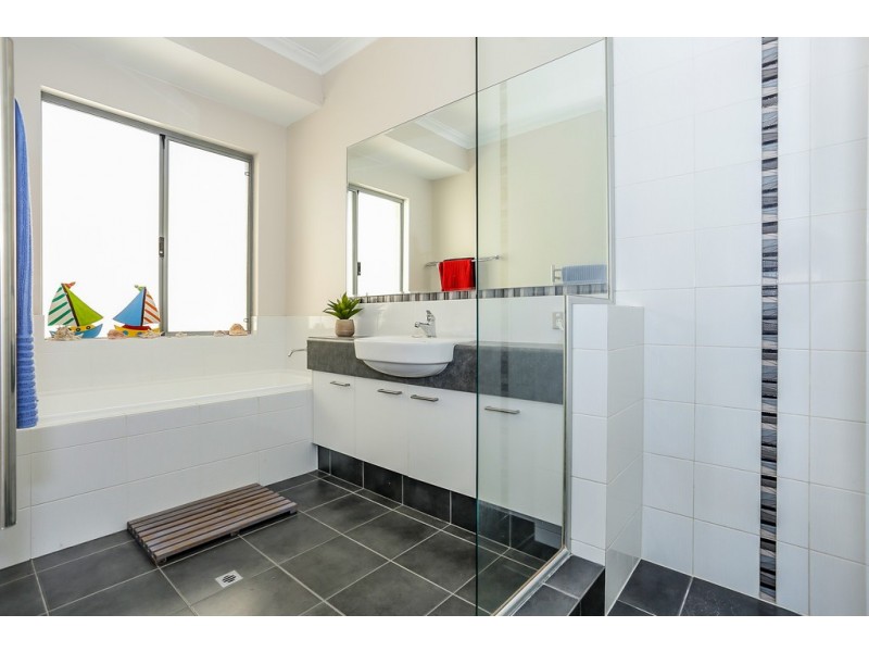 2 Kelso Court, Duncraig WA 6023