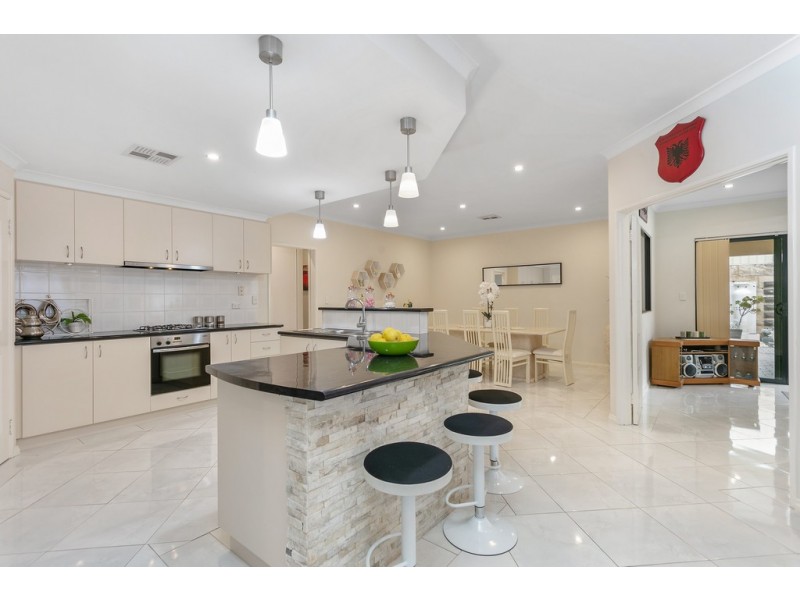 73 Regency Ave, Madeley WA 6065