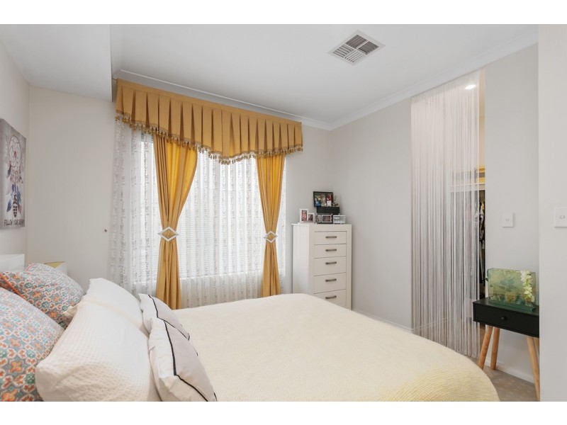 73 Regency Ave, Madeley WA 6065