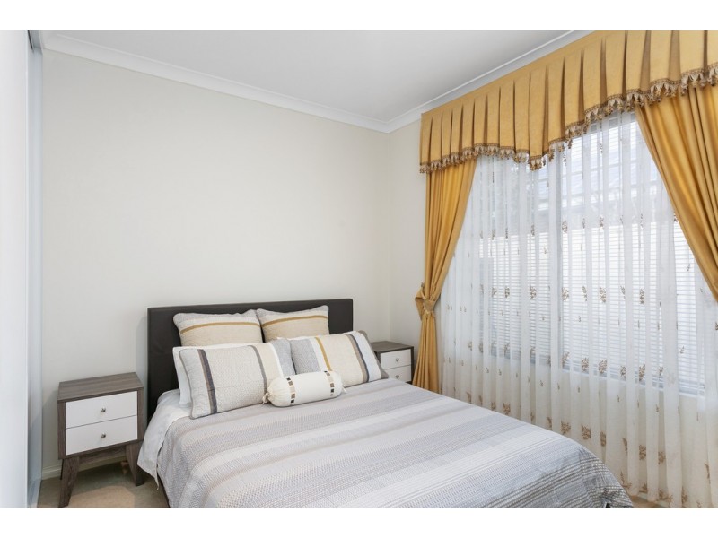 73 Regency Ave, Madeley WA 6065