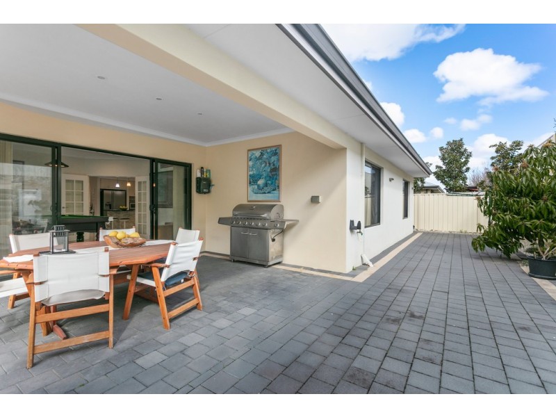 73 Regency Ave, Madeley WA 6065