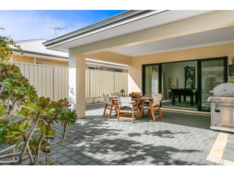 73 Regency Ave, Madeley WA 6065