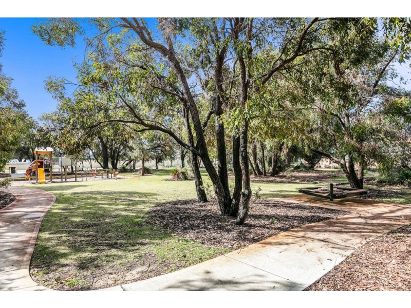 73 Regency Ave, Madeley WA 6065