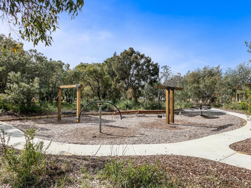 73 Regency Ave, Madeley WA 6065