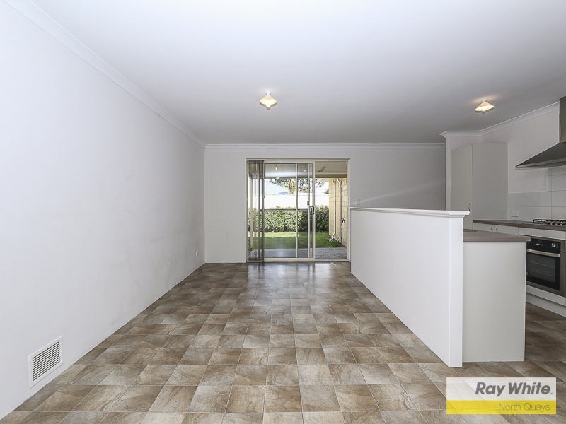 7/4 HOPKINSON WAY, Wilson WA 6107