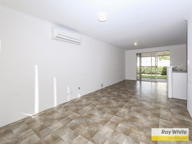 7/4 HOPKINSON WAY, Wilson WA 6107