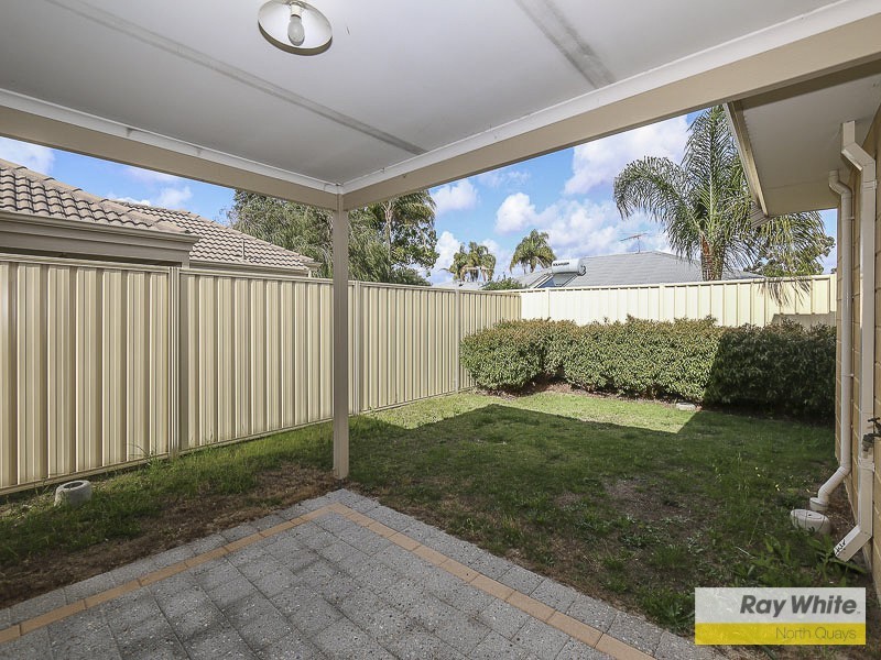 7/4 HOPKINSON WAY, Wilson WA 6107
