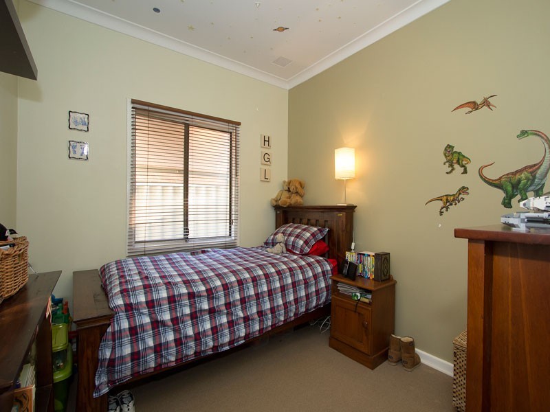 9 Gwelup Street, Karrinyup WA 6018