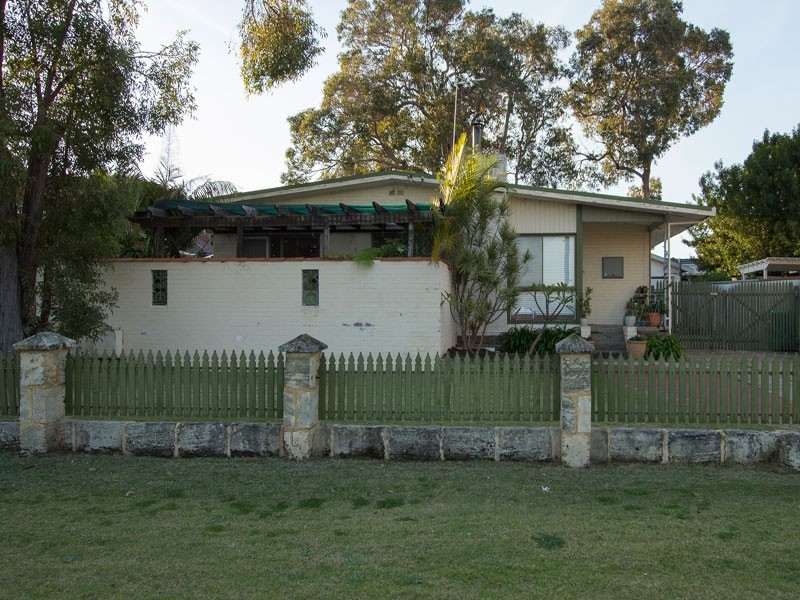 9 Gwelup Street, Karrinyup WA 6018