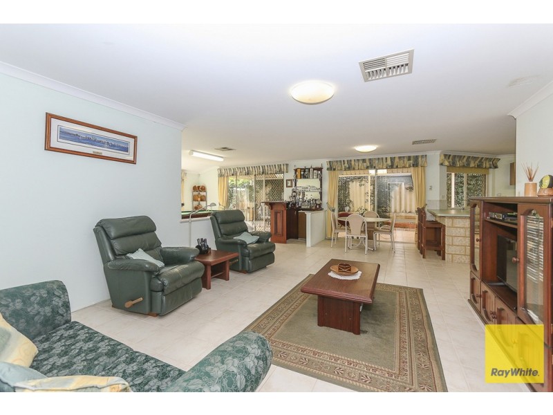 22 Hollins Bend, Madeley WA 6065