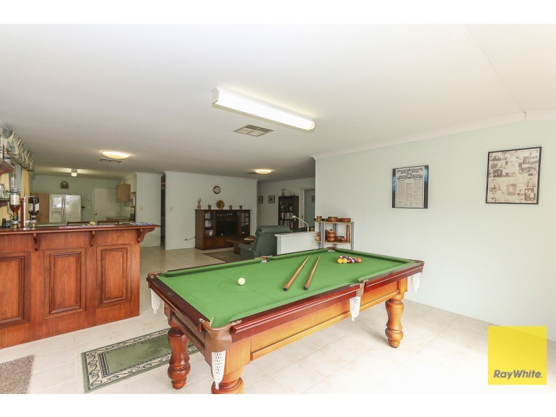 22 Hollins Bend, Madeley WA 6065