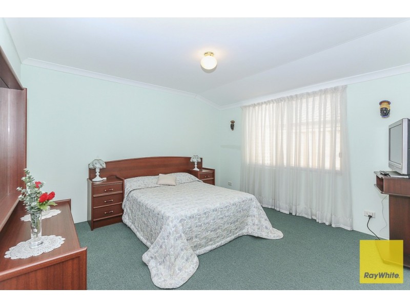 22 Hollins Bend, Madeley WA 6065