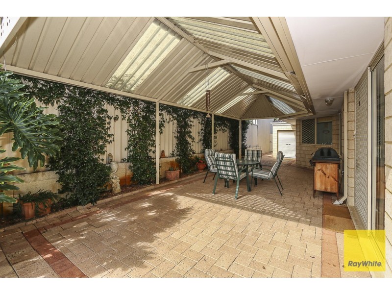 22 Hollins Bend, Madeley WA 6065