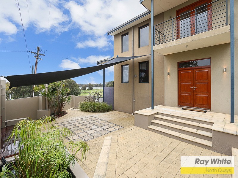 2 GWELUP STREET, Karrinyup WA 6018