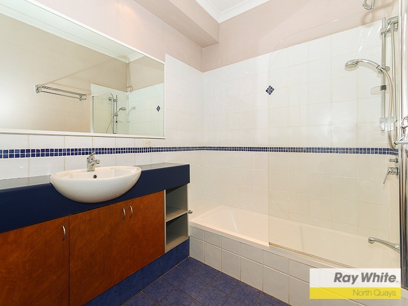 2 GWELUP STREET, Karrinyup WA 6018