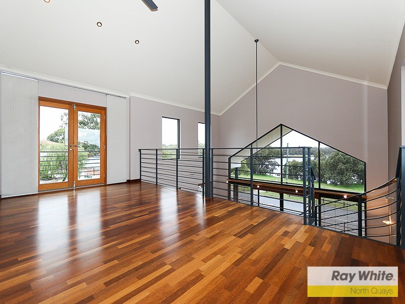 2 GWELUP STREET, Karrinyup WA 6018