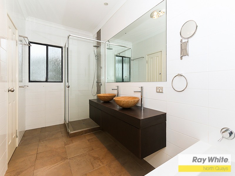 2 GWELUP STREET, Karrinyup WA 6018