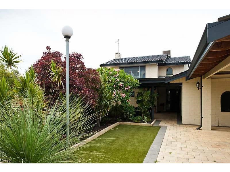 40 WALDORF STREET, Carine WA 6020