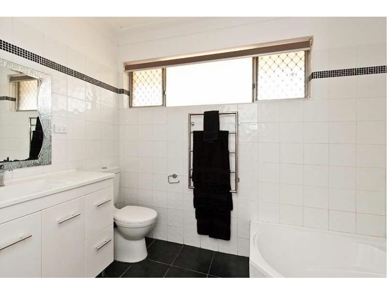 40 WALDORF STREET, Carine WA 6020