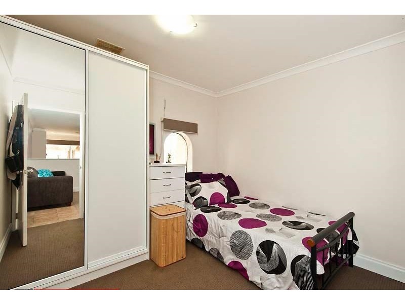 40 WALDORF STREET, Carine WA 6020