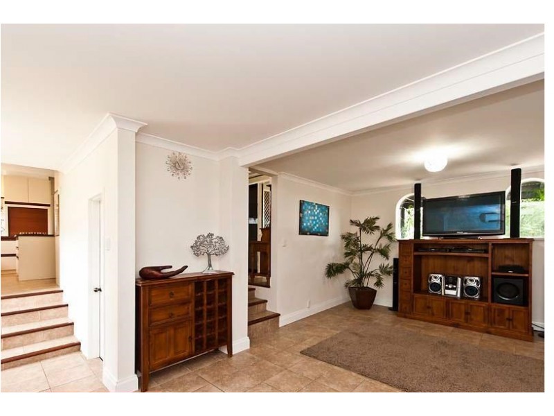 40 WALDORF STREET, Carine WA 6020