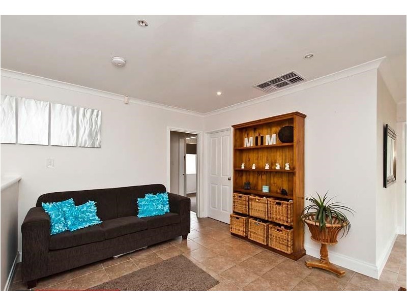 40 WALDORF STREET, Carine WA 6020