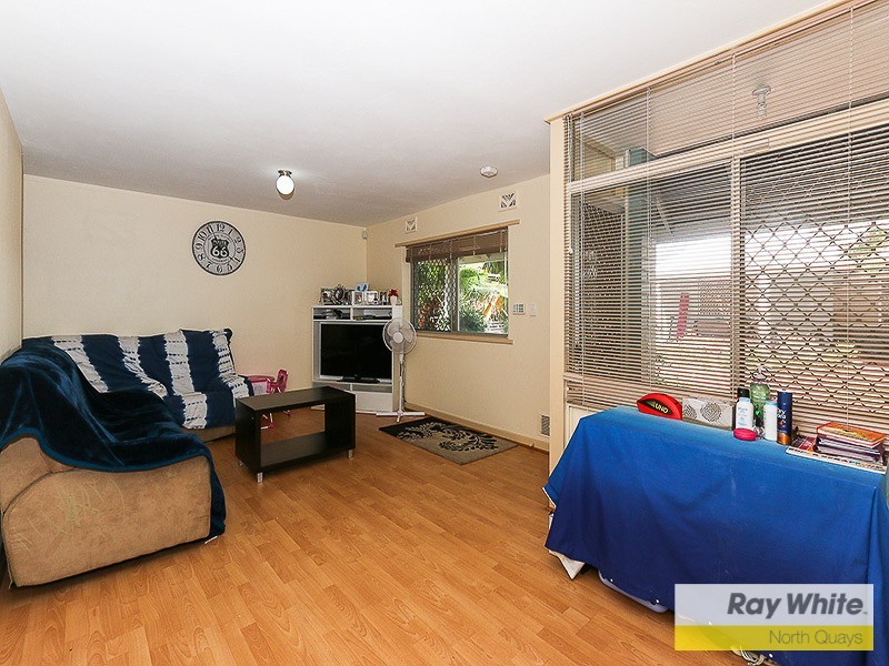 12/6 Seaton Place, Girrawheen WA 6064