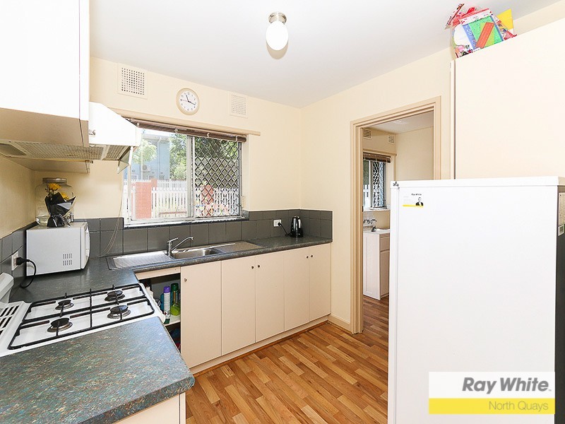 12/6 Seaton Place, Girrawheen WA 6064