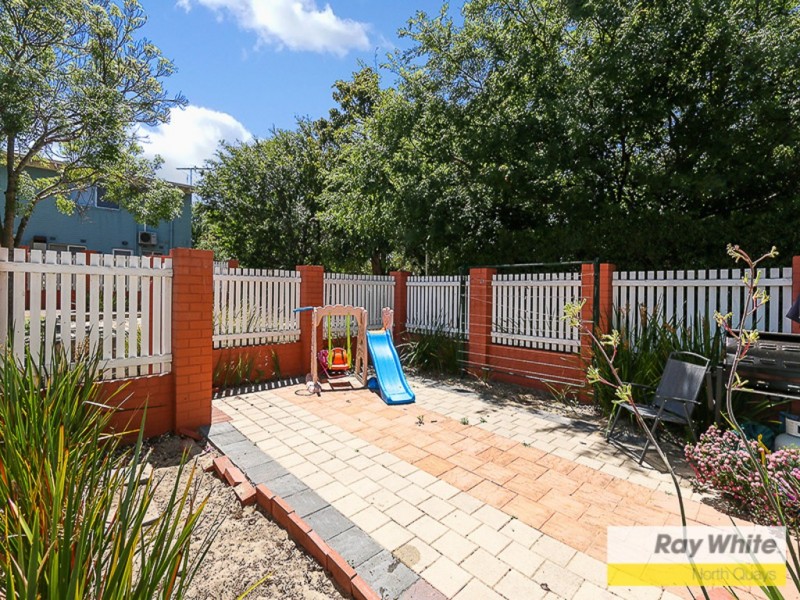 12/6 Seaton Place, Girrawheen WA 6064