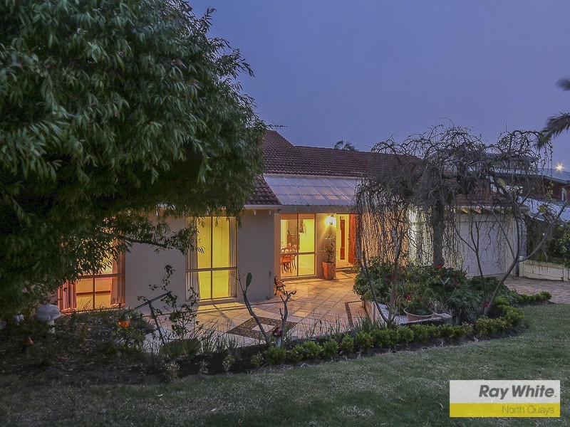 9 Cricklewood Way, Carine WA 6020