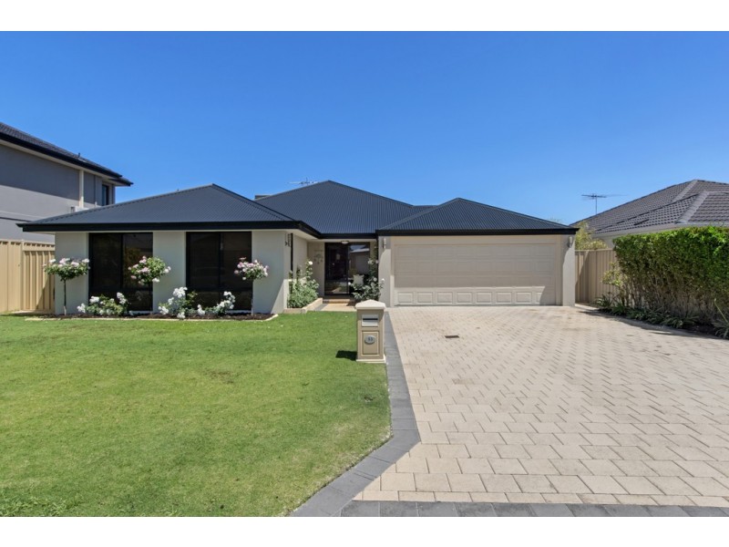 53 SACRAMENTO PARADE, Hocking WA 6065