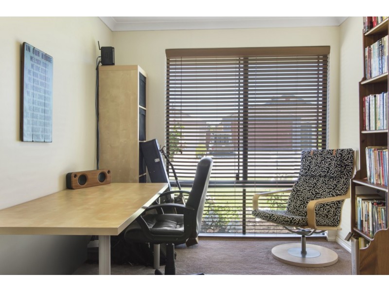 53 SACRAMENTO PARADE, Hocking WA 6065