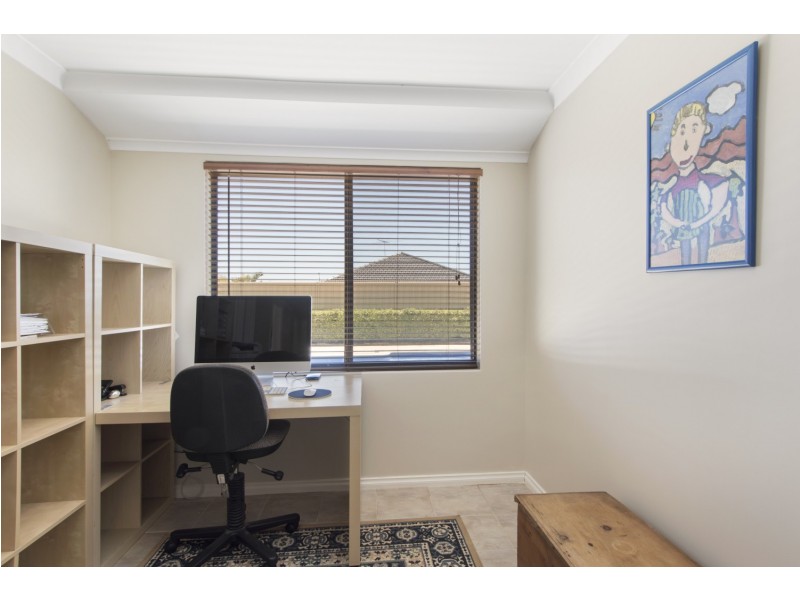 53 SACRAMENTO PARADE, Hocking WA 6065