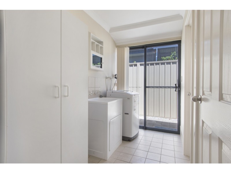 53 SACRAMENTO PARADE, Hocking WA 6065