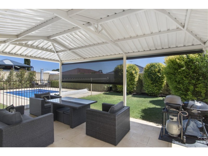 53 SACRAMENTO PARADE, Hocking WA 6065