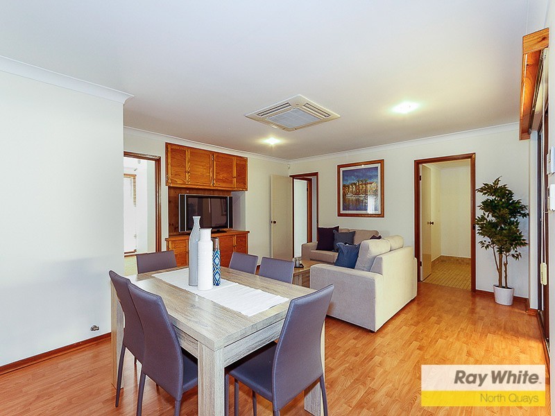 18 Castlefern Way, Duncraig WA 6023