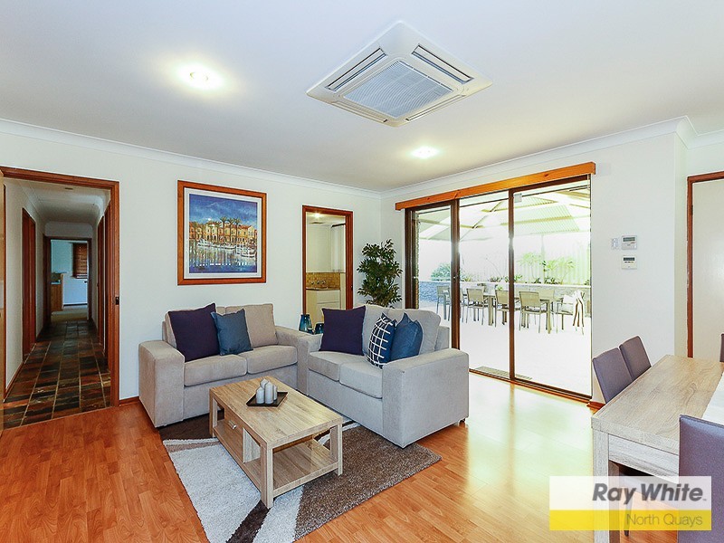 18 Castlefern Way, Duncraig WA 6023