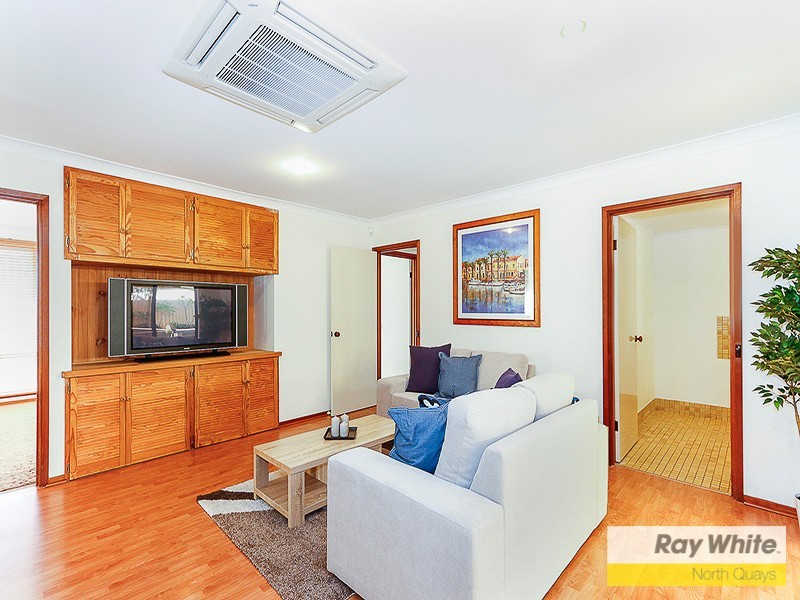 18 Castlefern Way, Duncraig WA 6023