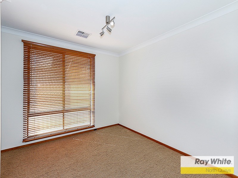 18 Castlefern Way, Duncraig WA 6023