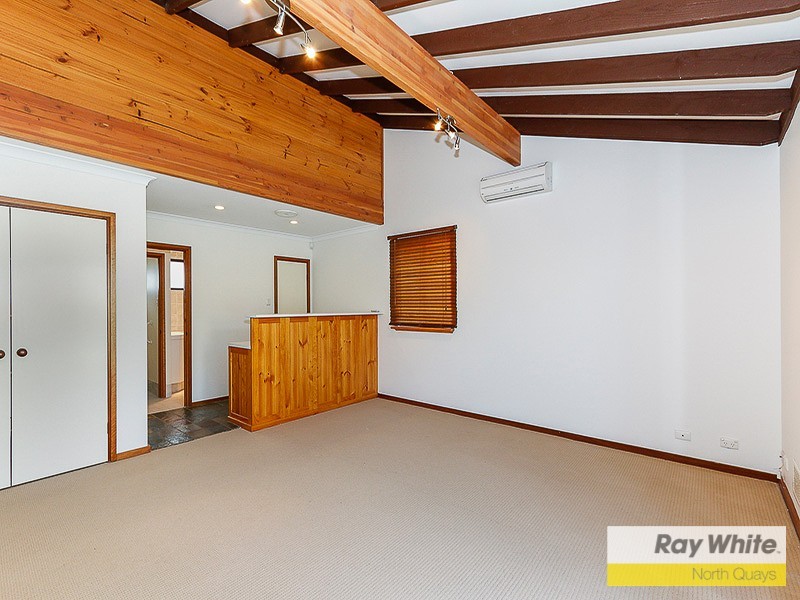 18 Castlefern Way, Duncraig WA 6023