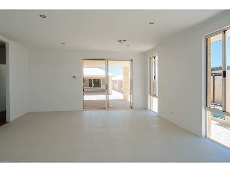 27 Lookout Drive, Yanchep WA 6035