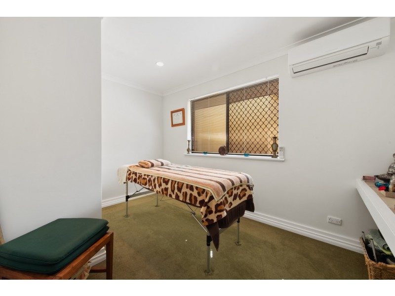 4 Hunt Lane, Kingsley WA 6026