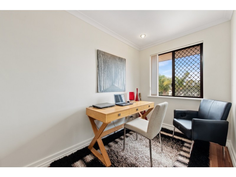 4 Hunt Lane, Kingsley WA 6026