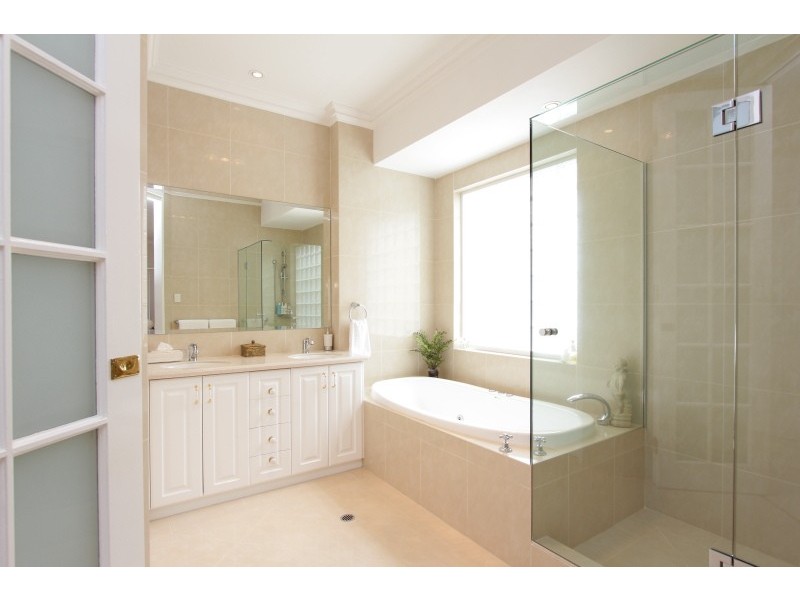 124A MARY STREET, Como WA 6152