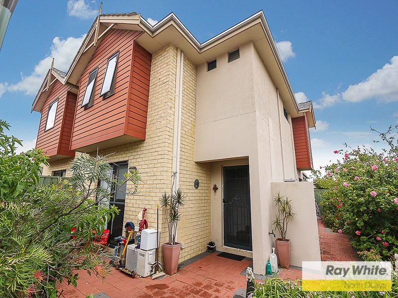 23/21 Bryanston Pass, Madeley WA 6065