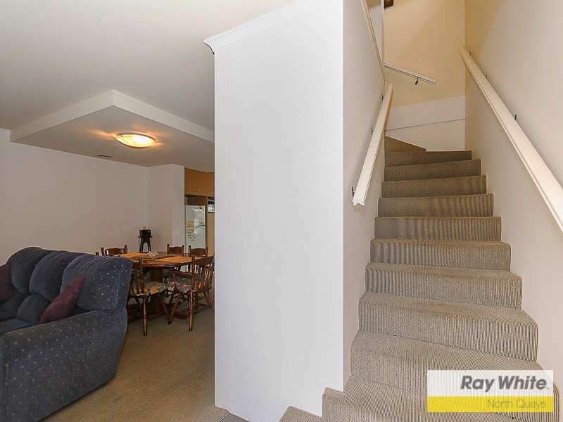 23/21 Bryanston Pass, Madeley WA 6065