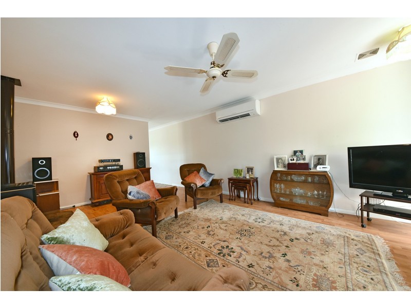 320 Warwick Rd, Warwick WA 6024