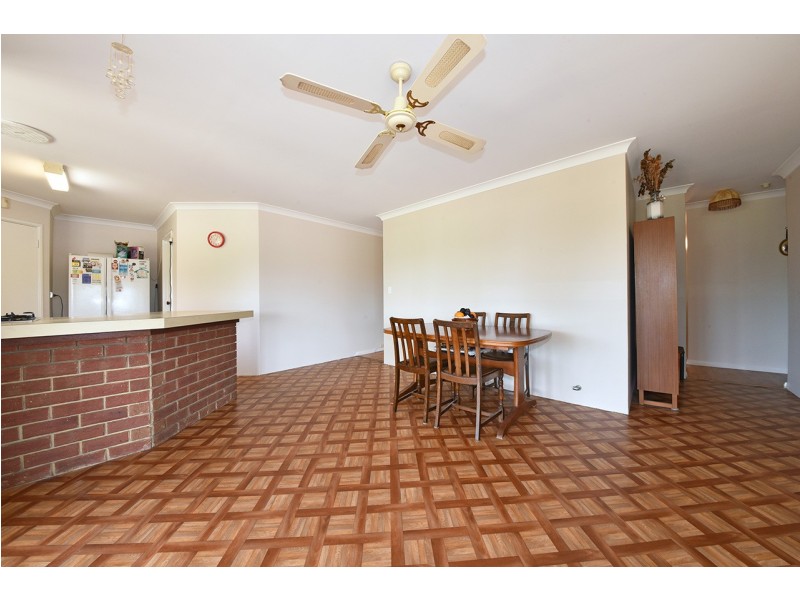 320 Warwick Rd, Warwick WA 6024