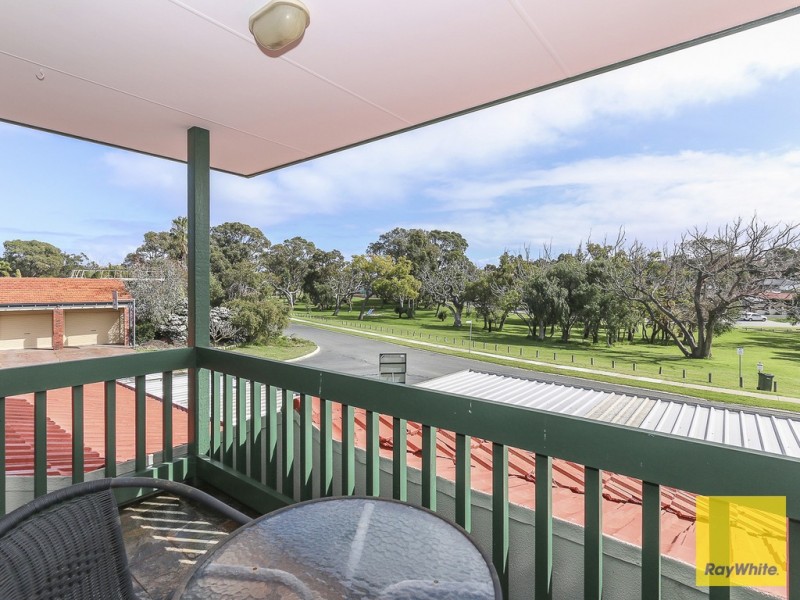 1 Reston Court, Duncraig WA 6023