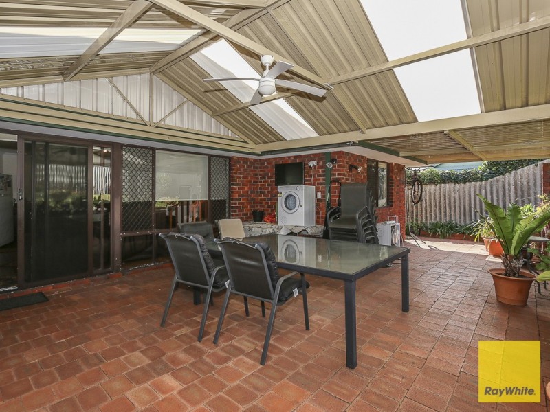 1 Reston Court, Duncraig WA 6023